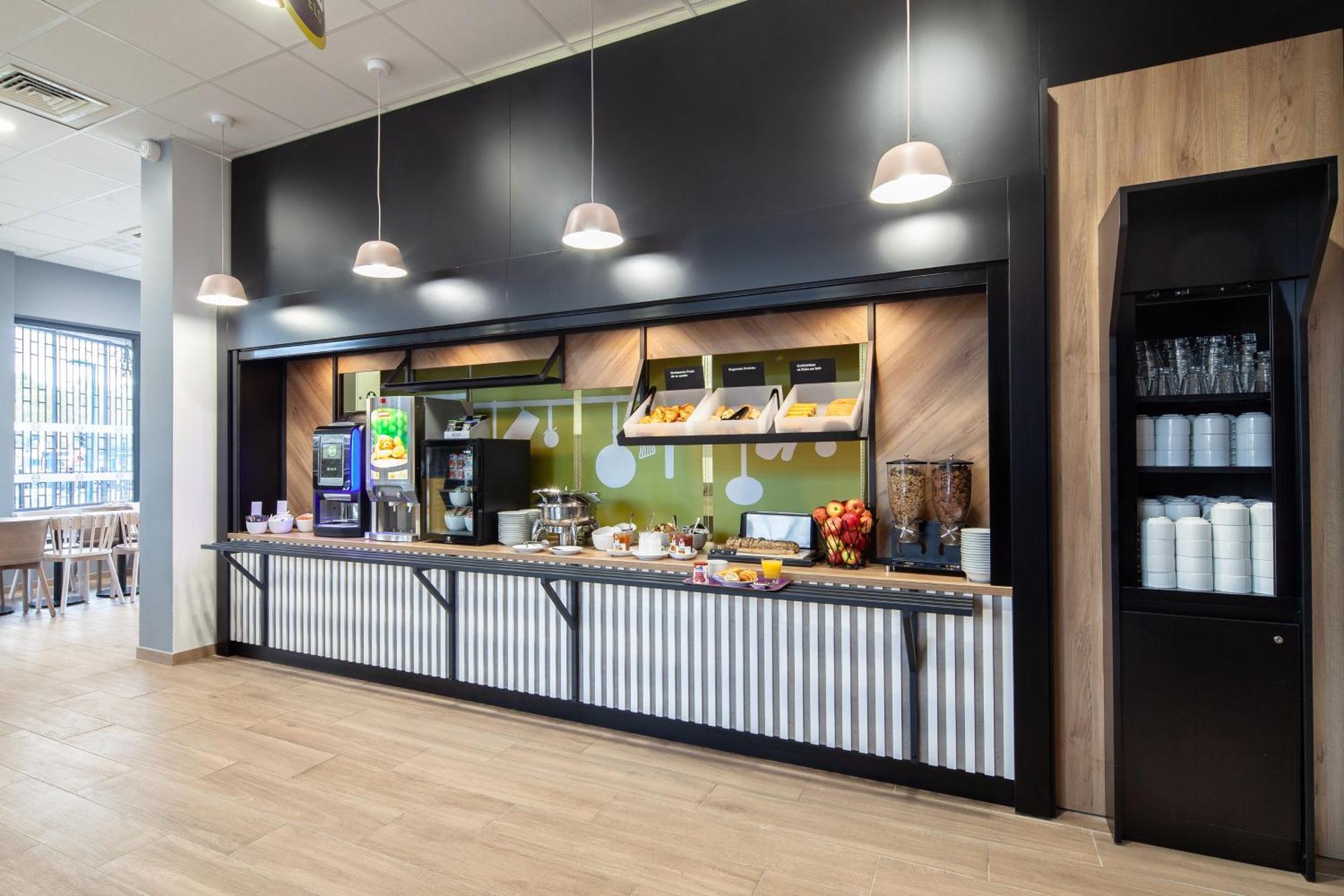 B&B Hotel Paris Gennevilliers Asnieres Экстерьер фото